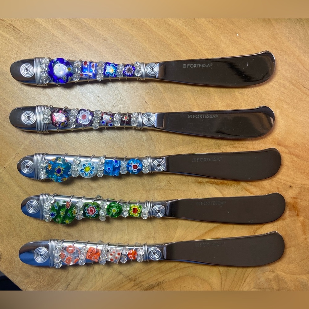 Fortessa 5 Piece Spreader set, Wired Beaded designs, Rainbow Assorted Colors